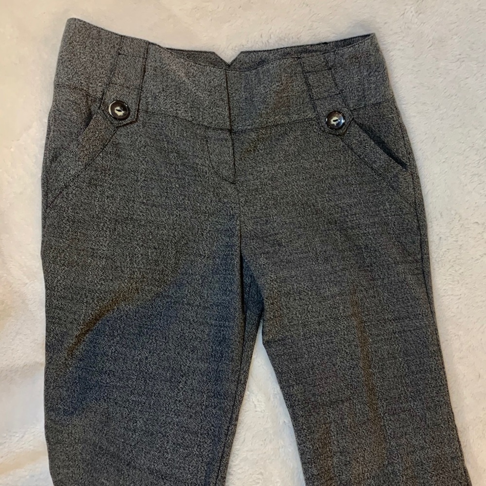 Ladies dress pants. Great condition!